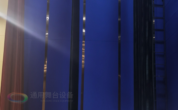 舞臺幕布的阻燃等級：永久性阻燃、阻燃、耐久性阻燃、非阻燃、可加工為阻燃...