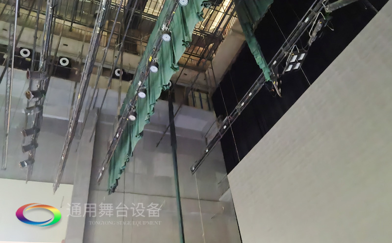 廣西梧州某劇場順利通過項目驗收 項目設計舞臺機械吊掛系統(tǒng)、幕布、專業(yè)燈光系統(tǒng)等