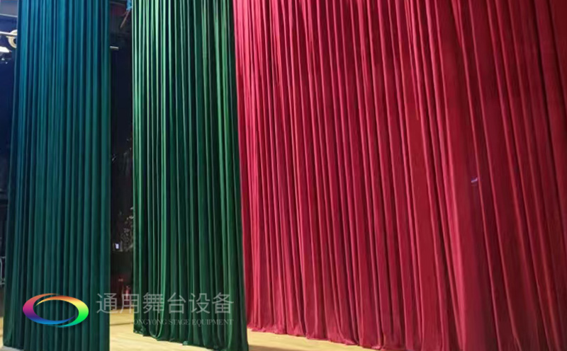 助力教育領域舞臺建設，推動校園文化發(fā)展！星海中學報告廳舞臺阻燃幕布建設項目